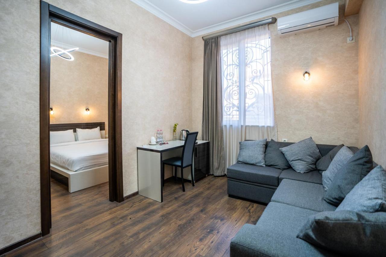 Siberia Hotel Tbilisi Exteriér fotografie Suite